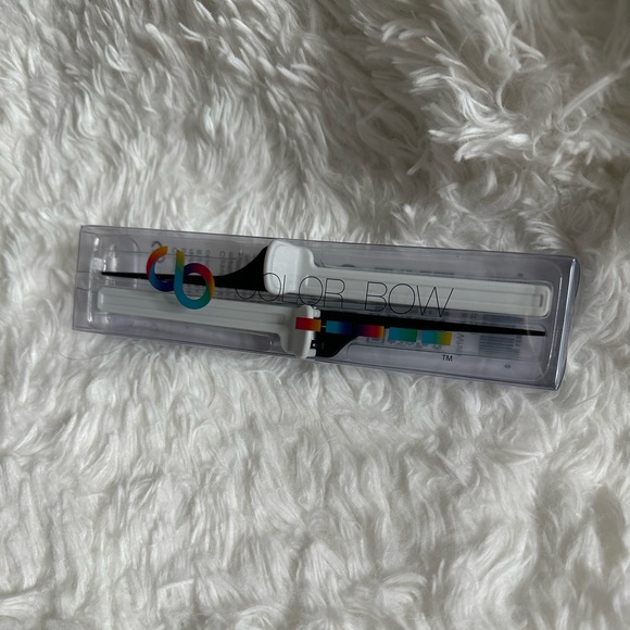 Color Bow Rat Tail Hair Clip Comb 2 Pack  - Black/ White - Picture 2 of 4